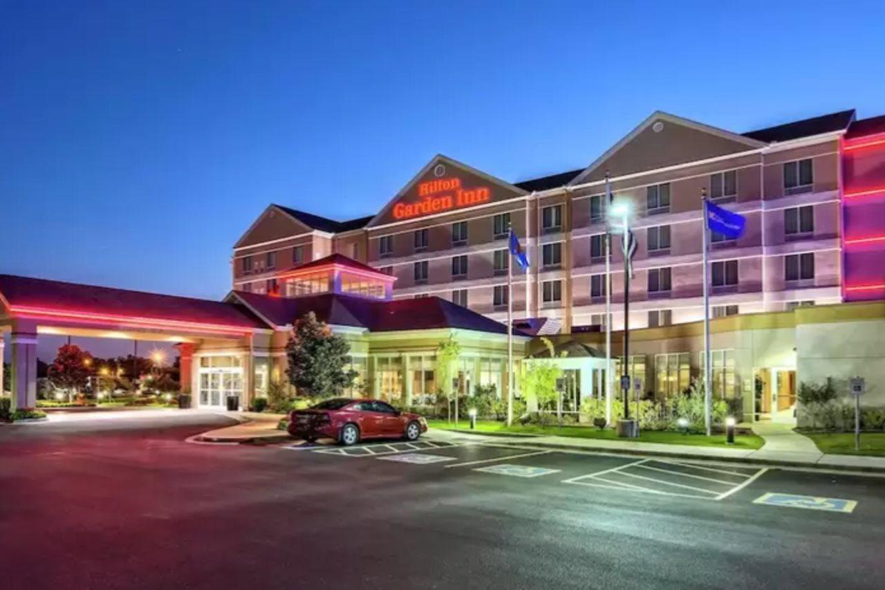 Hilton Garden Inn Midtown Талса Екстер'єр фото