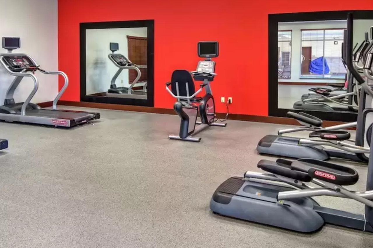 Hilton Garden Inn Midtown Талса Екстер'єр фото