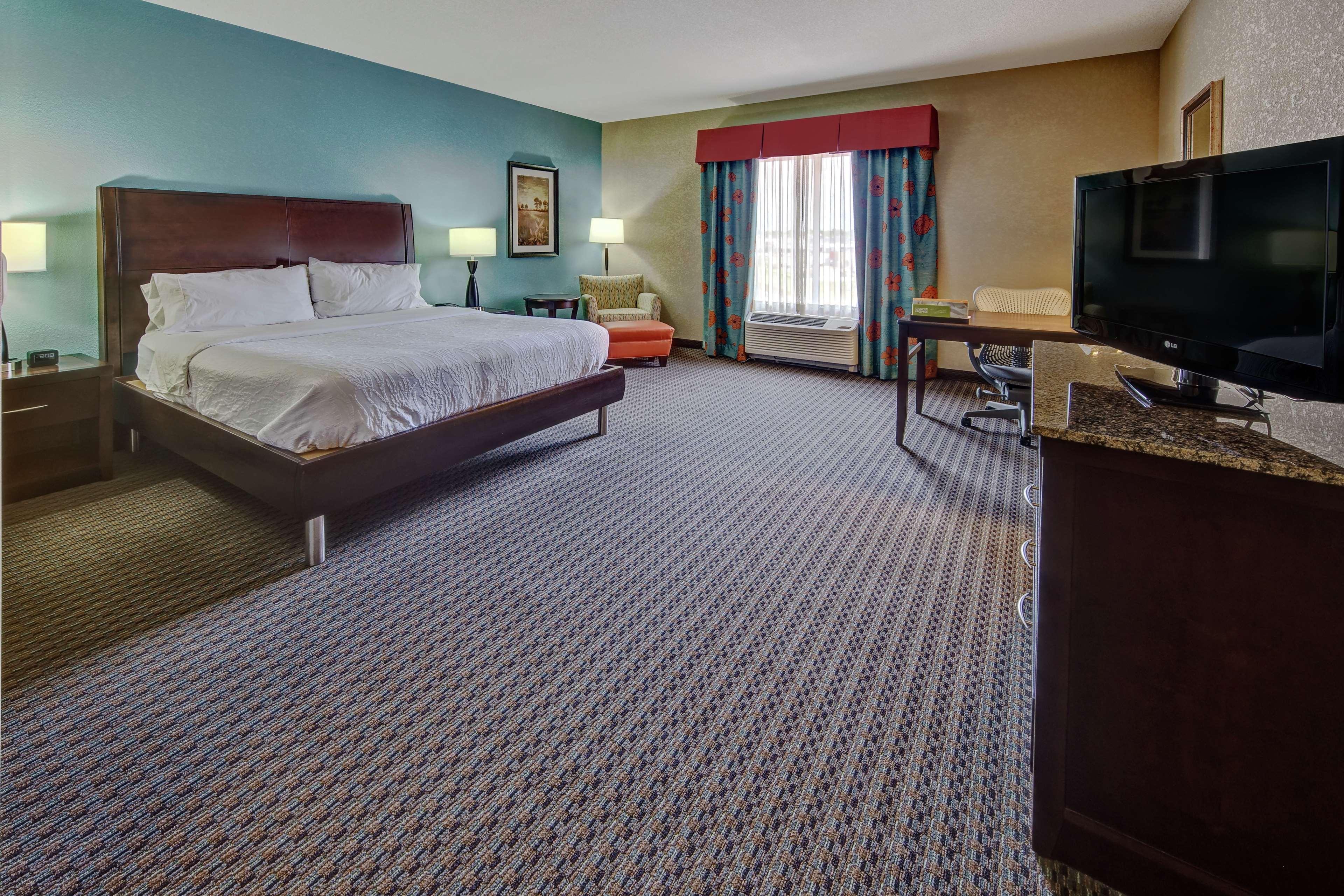 Hilton Garden Inn Midtown Талса Екстер'єр фото