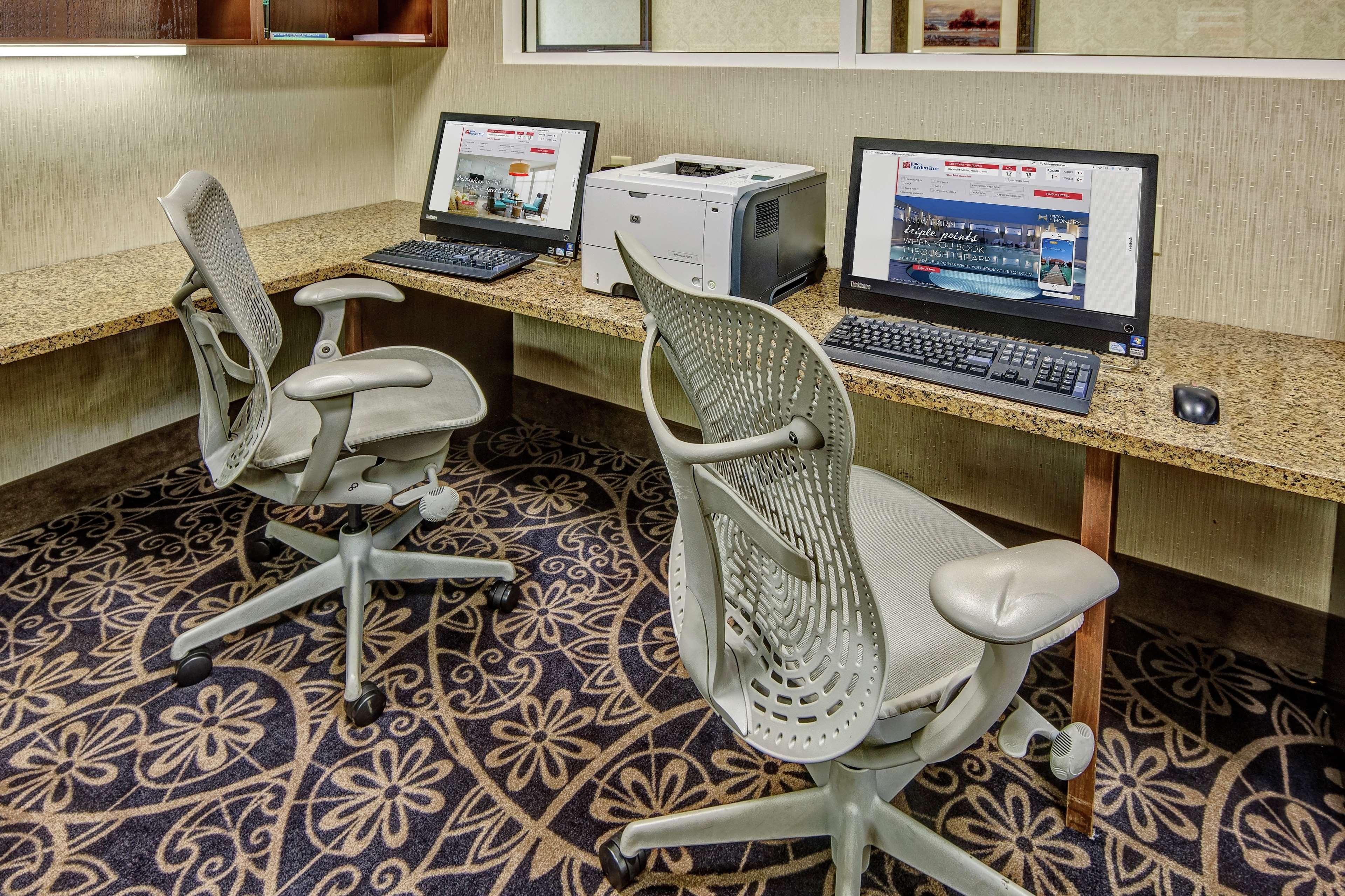 Hilton Garden Inn Midtown Талса Екстер'єр фото