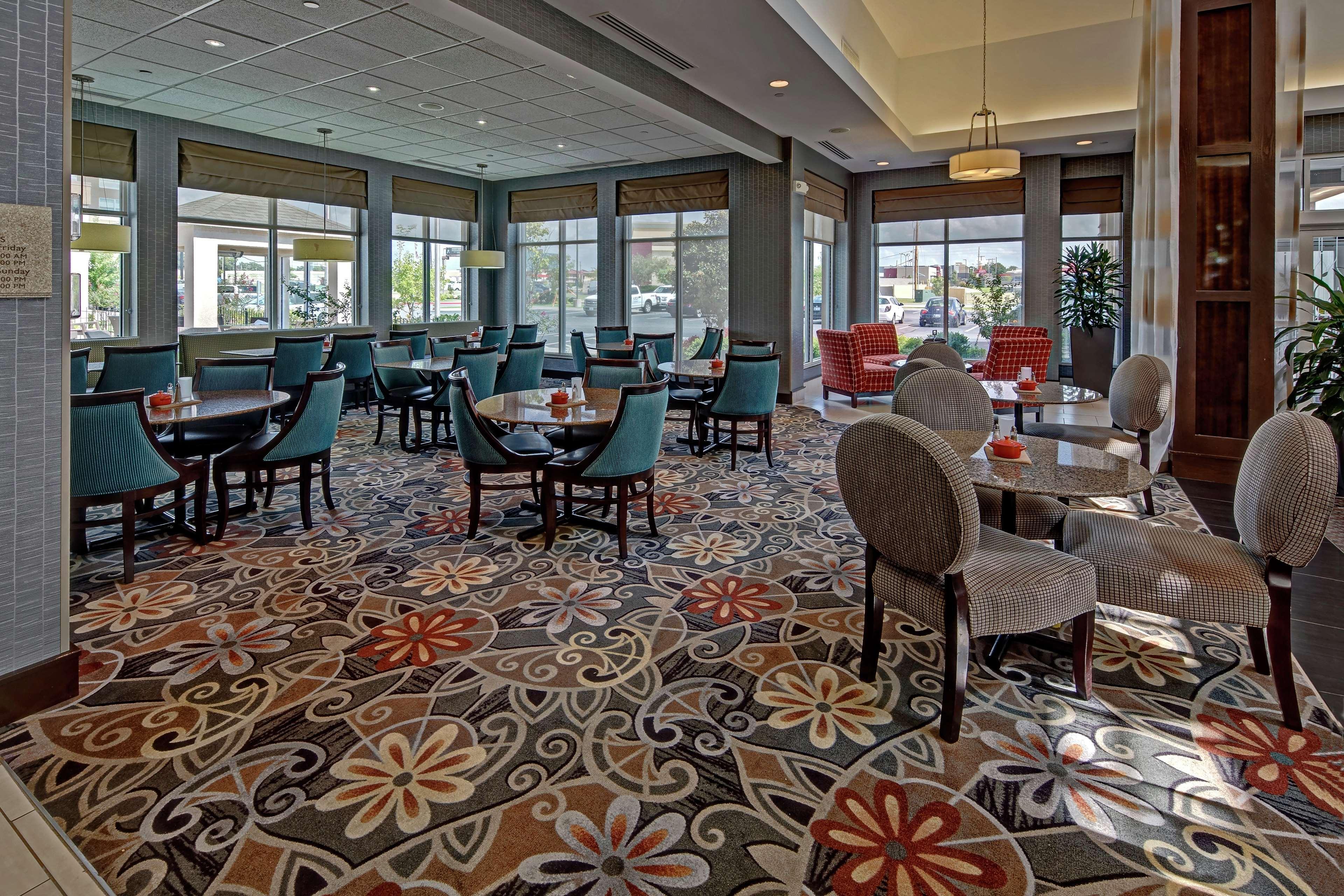 Hilton Garden Inn Midtown Талса Екстер'єр фото