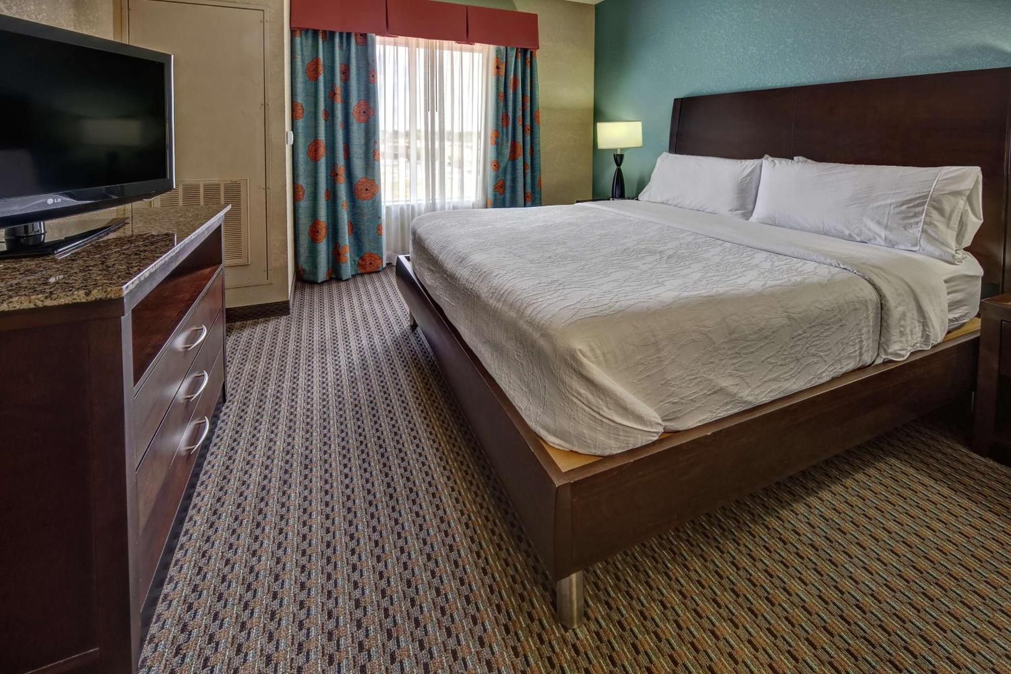Hilton Garden Inn Midtown Талса Екстер'єр фото
