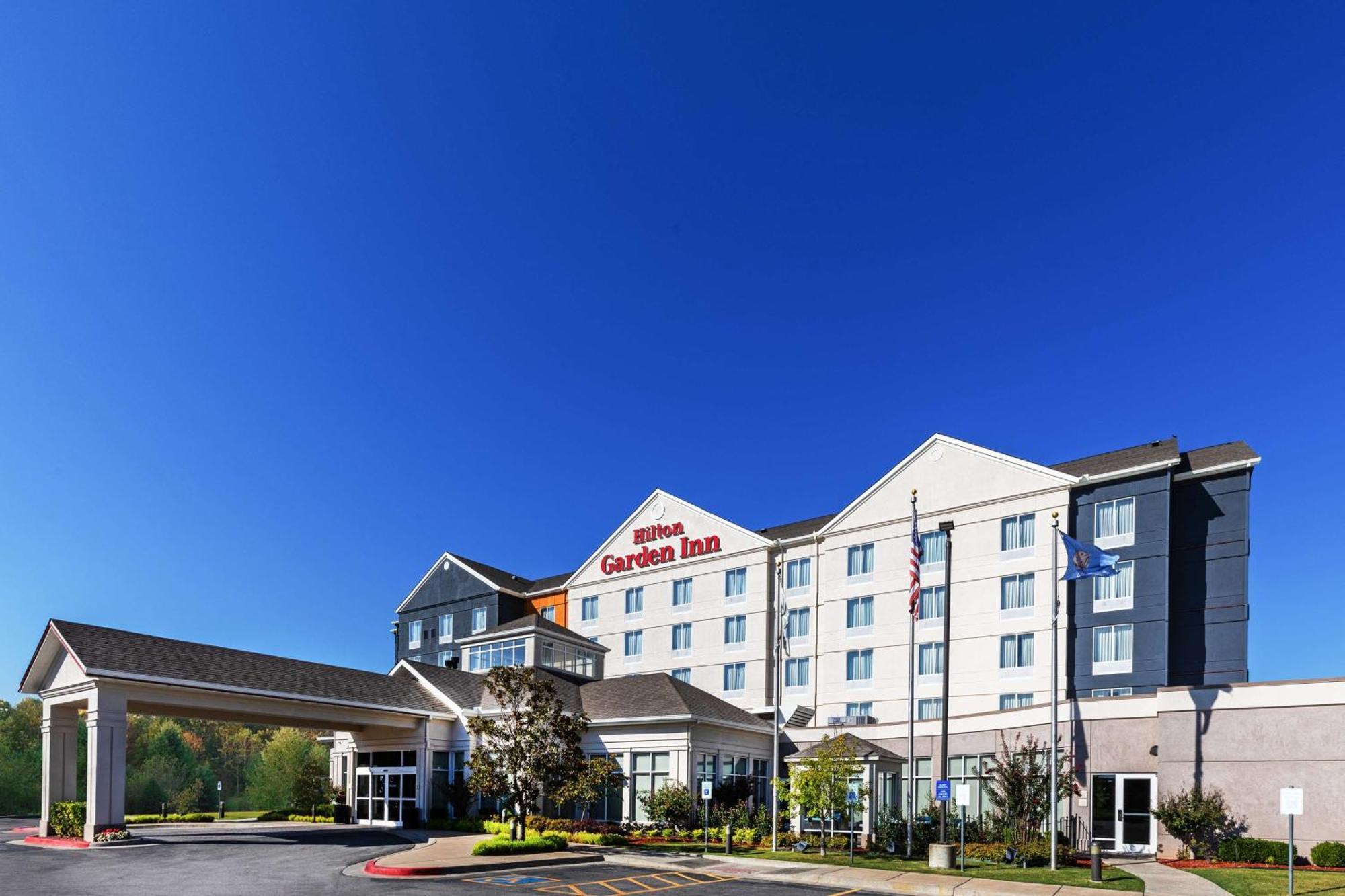 Hilton Garden Inn Midtown Талса Екстер'єр фото