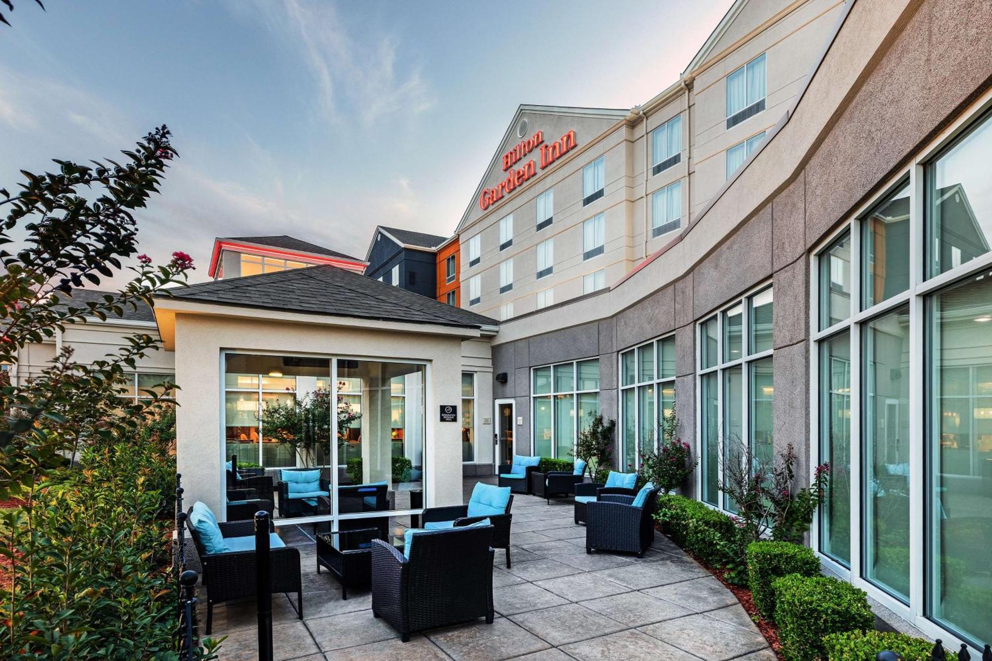 Hilton Garden Inn Midtown Талса Екстер'єр фото