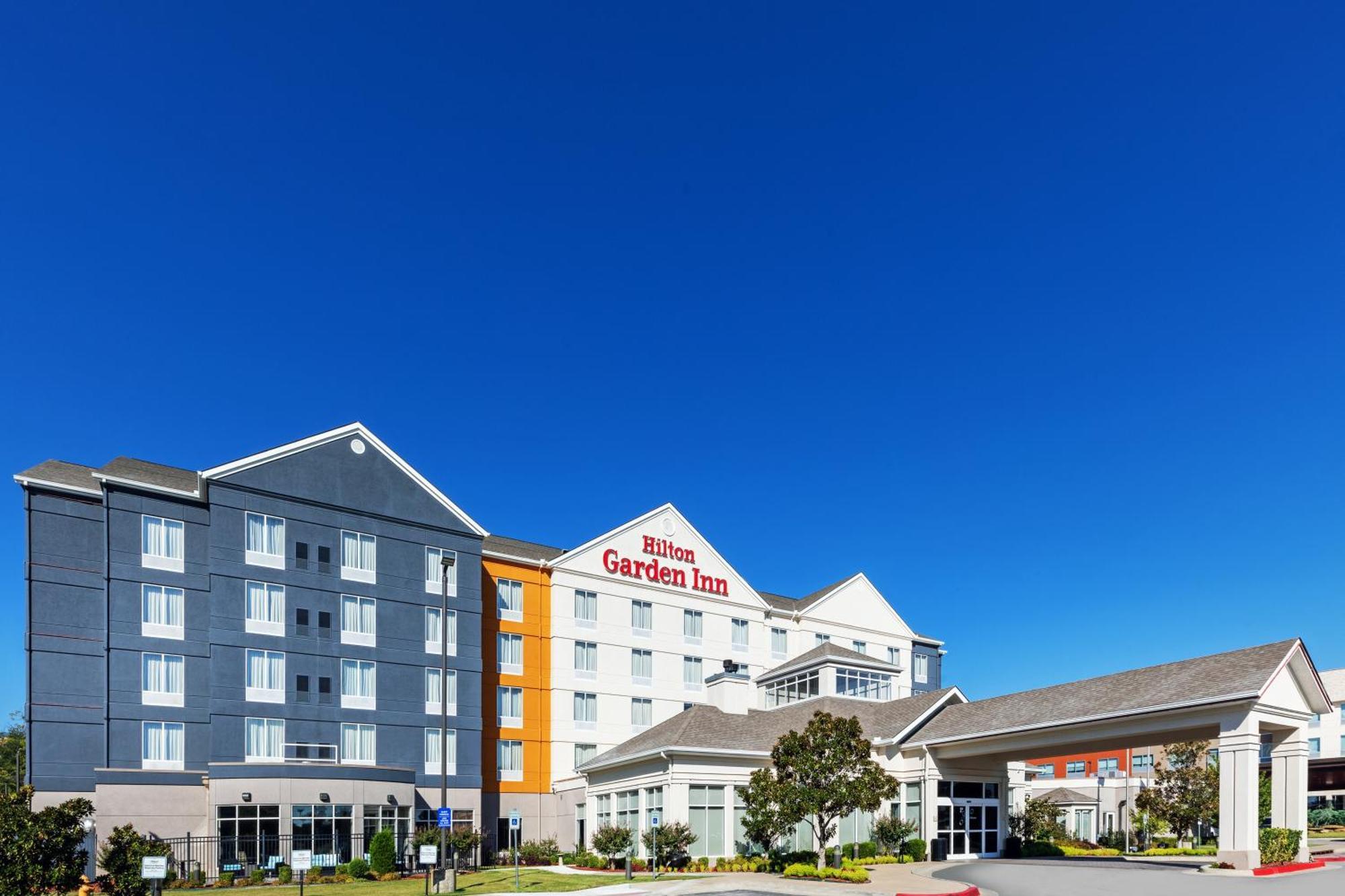 Hilton Garden Inn Midtown Талса Екстер'єр фото
