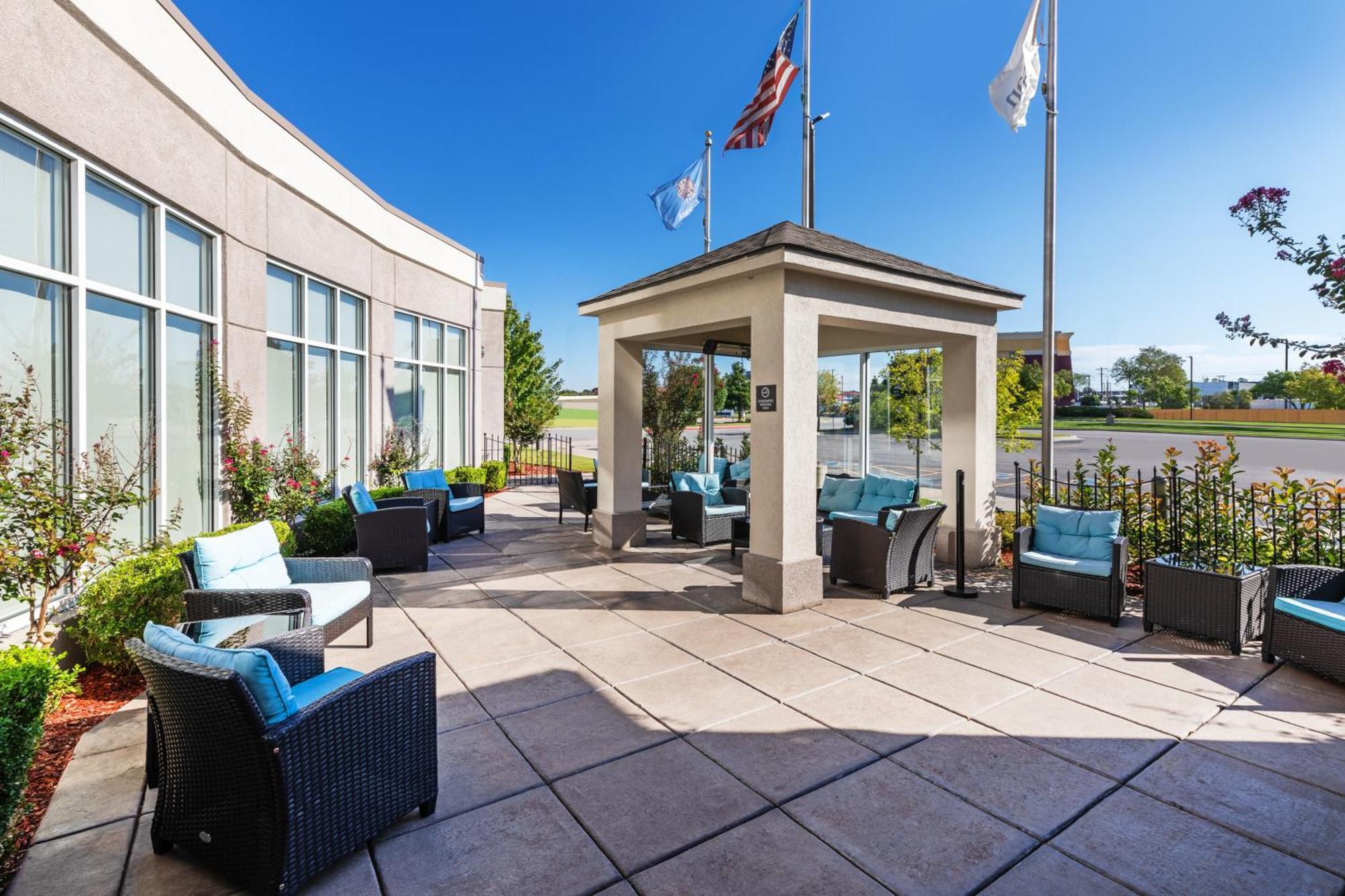 Hilton Garden Inn Midtown Талса Екстер'єр фото