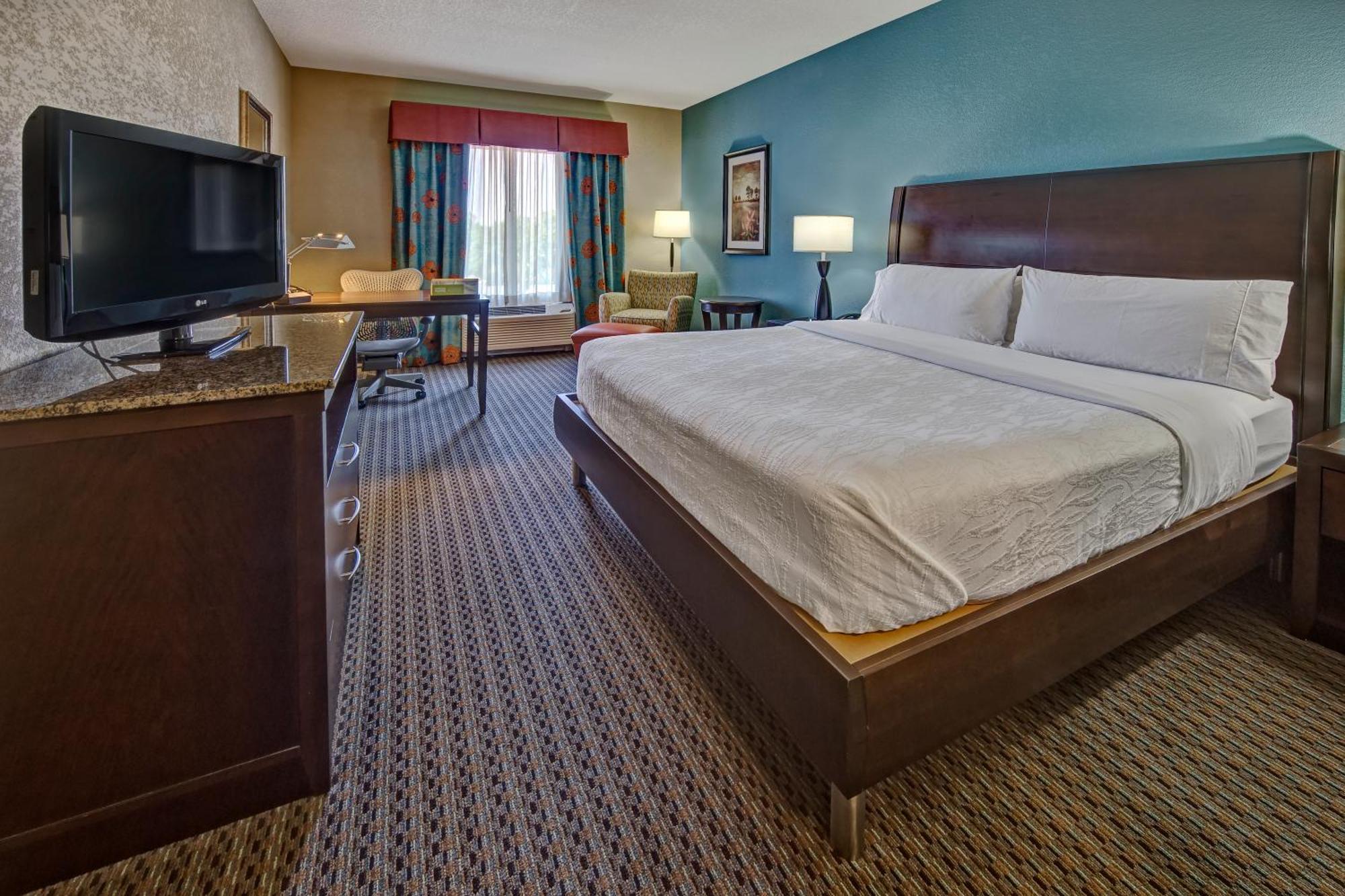 Hilton Garden Inn Midtown Талса Екстер'єр фото