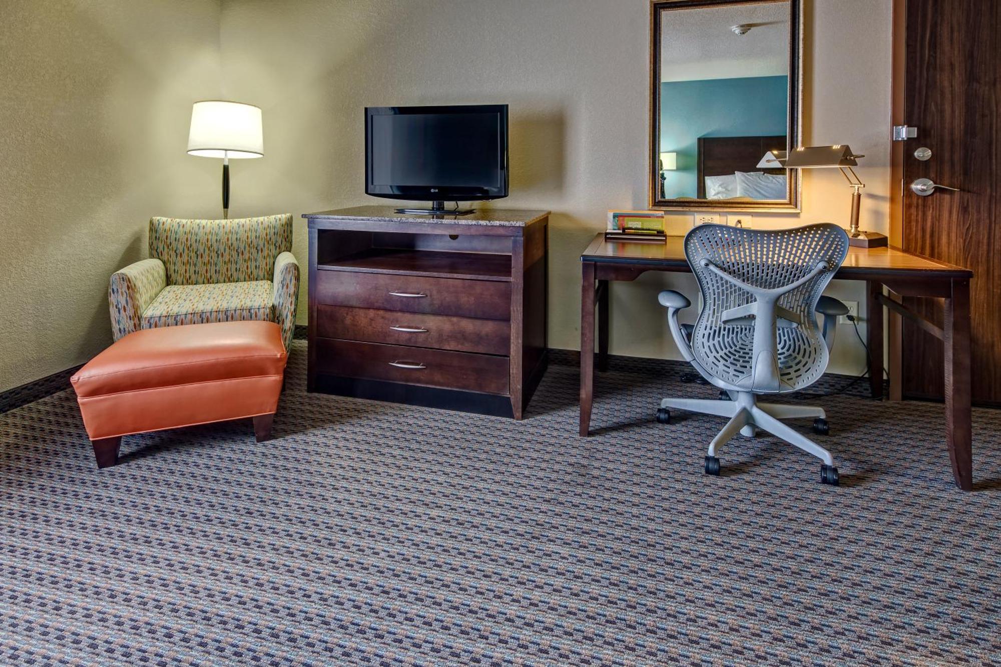 Hilton Garden Inn Midtown Талса Екстер'єр фото