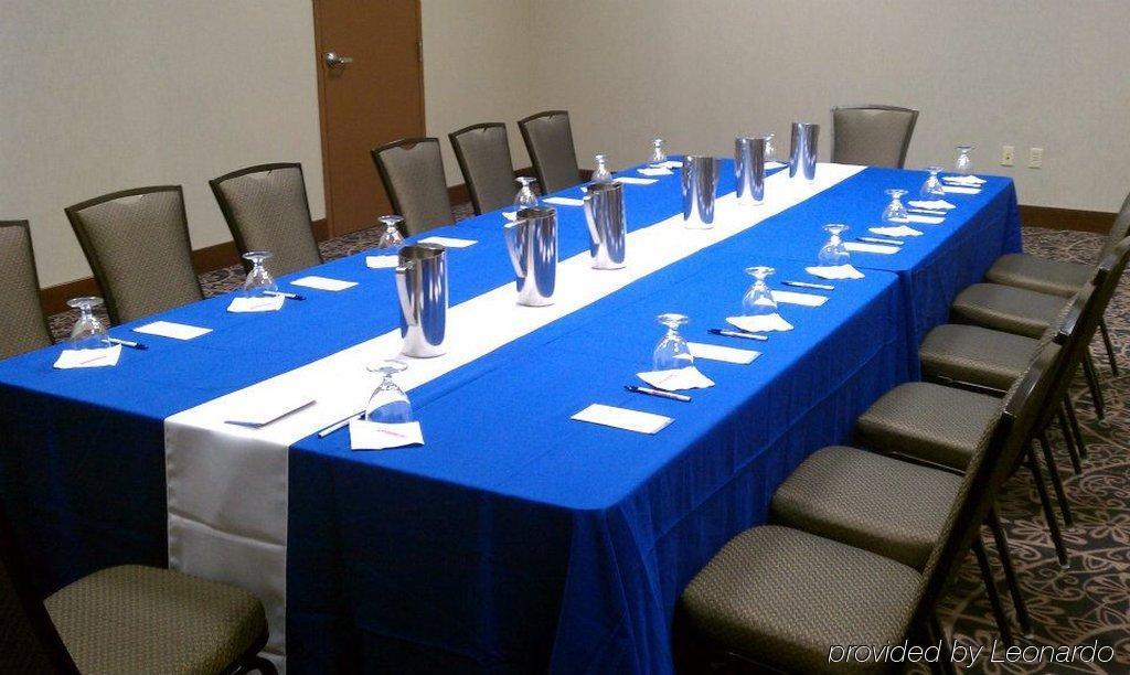 Hilton Garden Inn Midtown Талса Бізнес фото