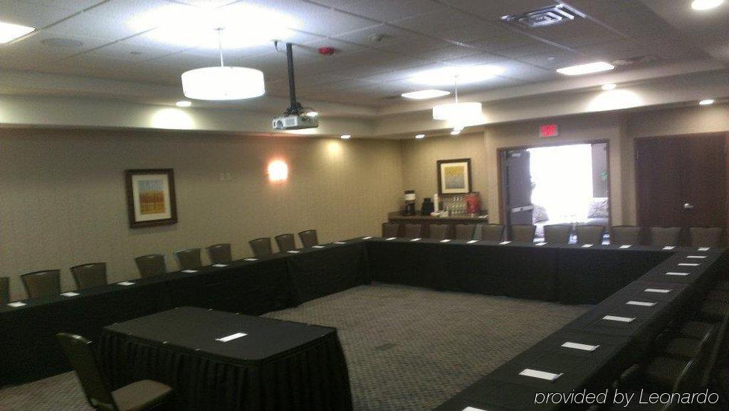 Hilton Garden Inn Midtown Талса Бізнес фото