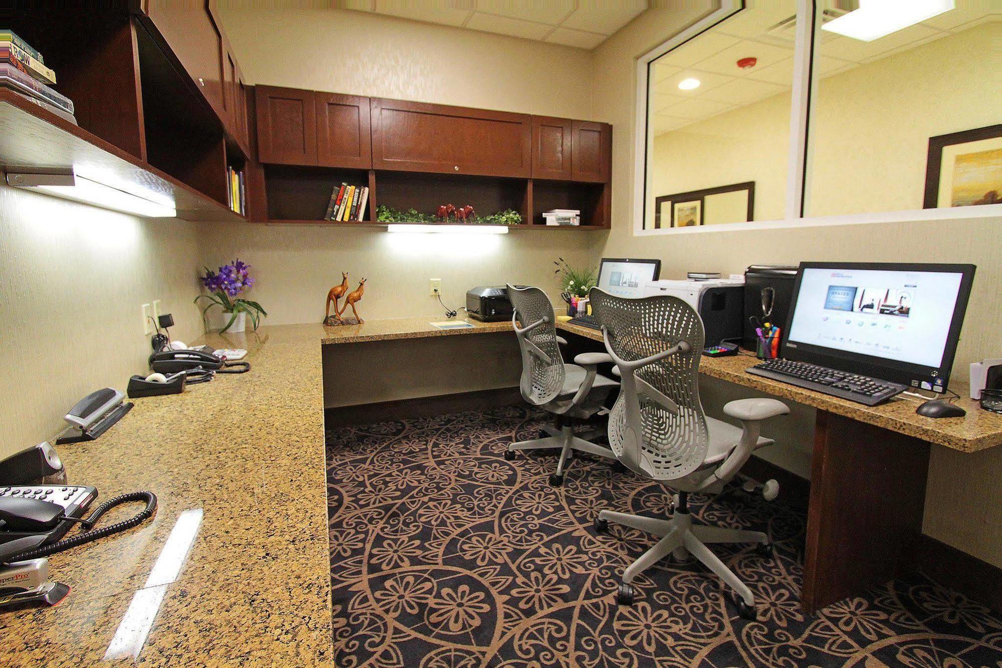 Hilton Garden Inn Midtown Талса Зручності фото