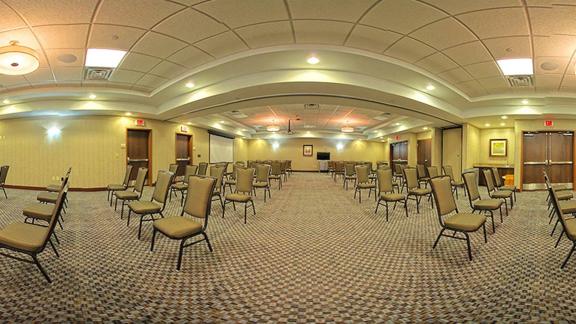 Hilton Garden Inn Midtown Талса Екстер'єр фото